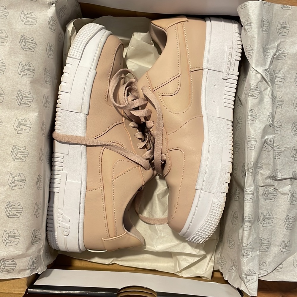 Nike Air Force One Pixel in Particle Beige